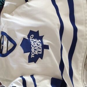 Toronto maple leafs jersey